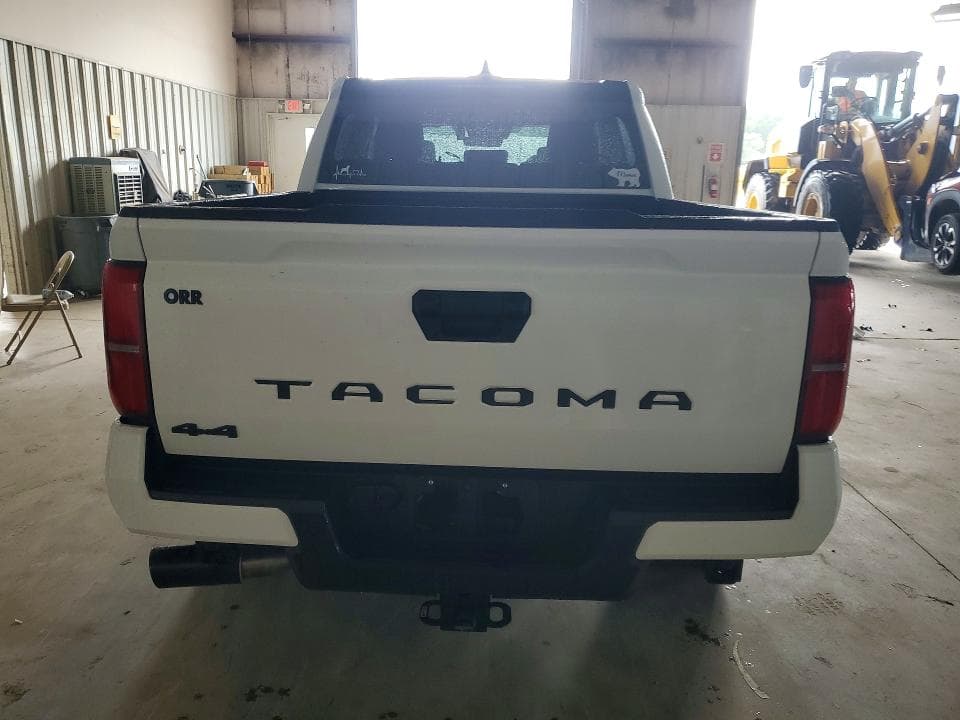 2026 TOYOTA TACOMA SR5 6