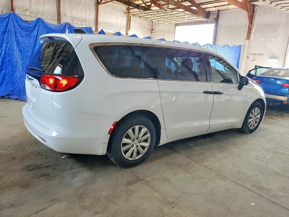 2019 CHRYSLER PACIFICA L 3