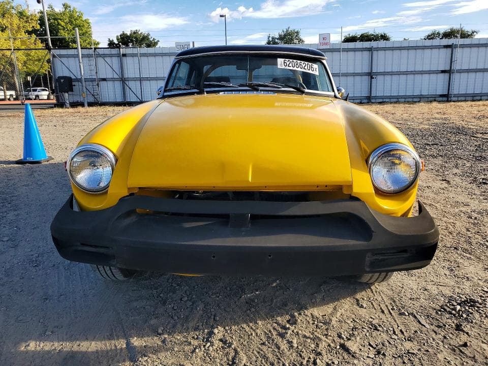 1976 MG MGB 5
