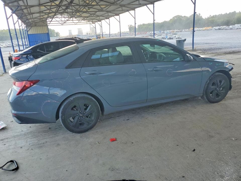 2023 HYUNDAI ELANTRA SEL 3
