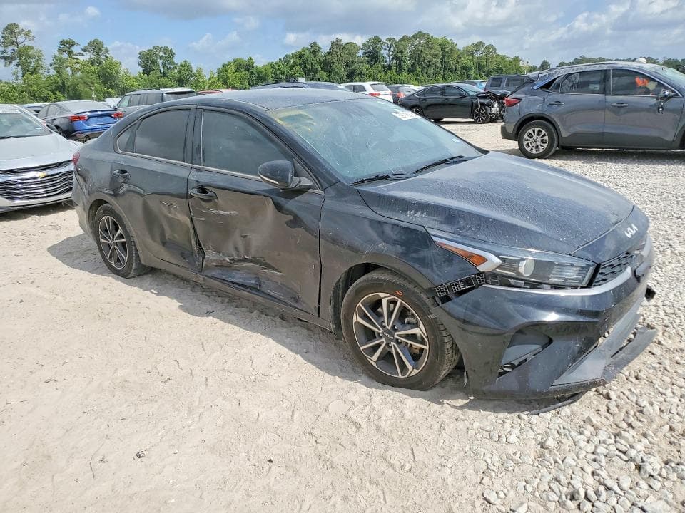 2022 KIA FORTE LXS 4