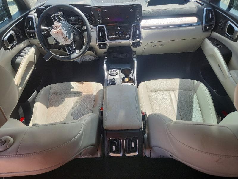 2022 KIA SORENTO S 8