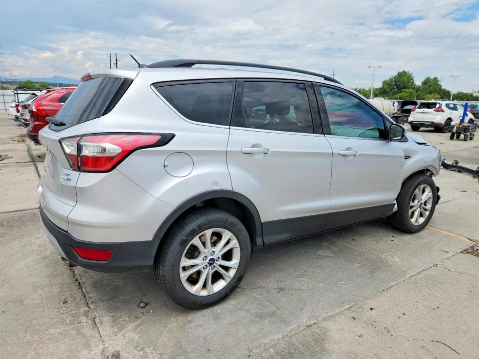 2017 FORD ESCAPE SE 3