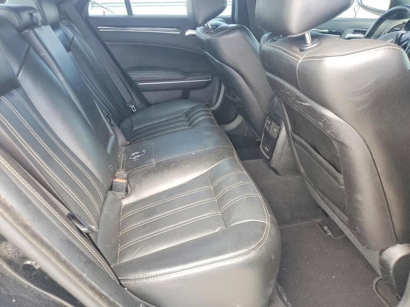2019 CHRYSLER 300 S 10