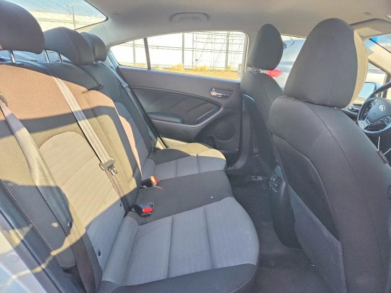 2017 KIA FORTE 10