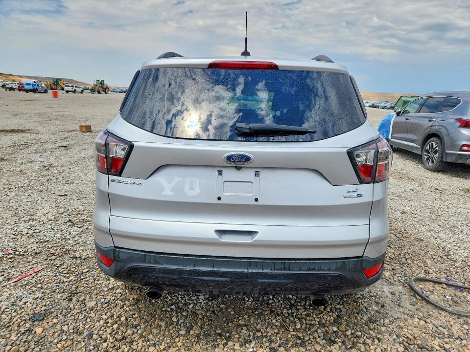 2017 FORD ESCAPE SE 6