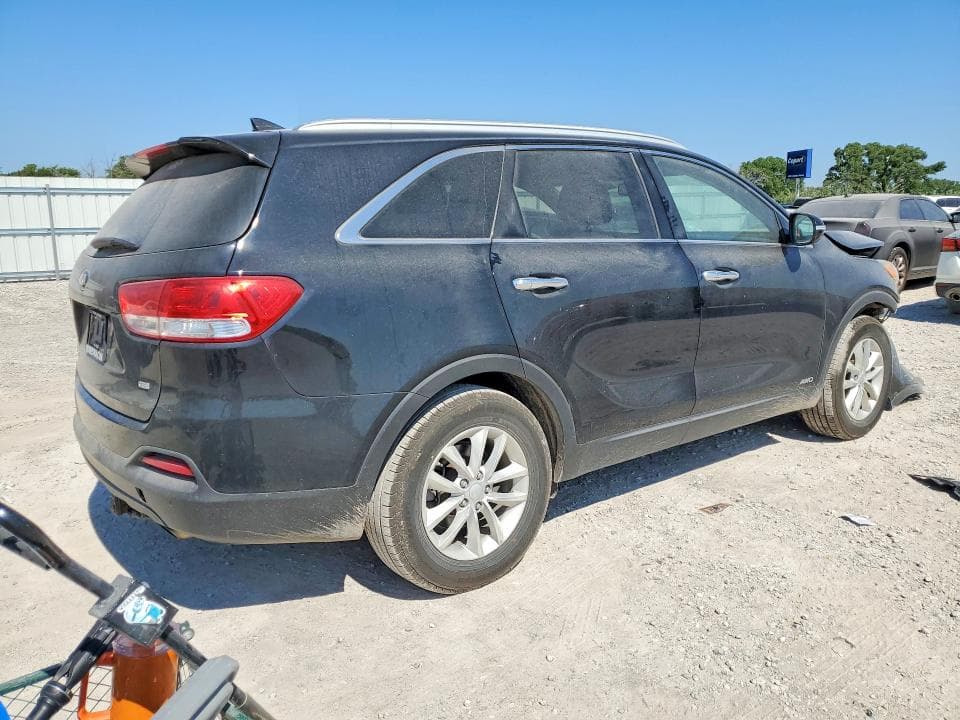 2017 KIA SORENTO LX 3