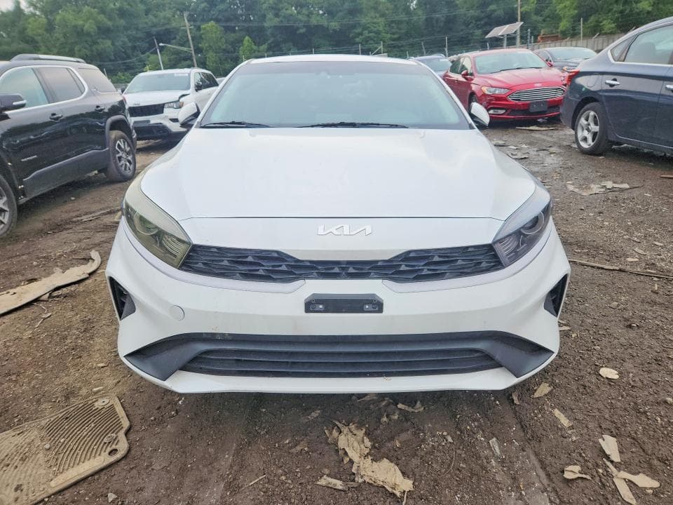 2023 KIA FORTE LXS 5