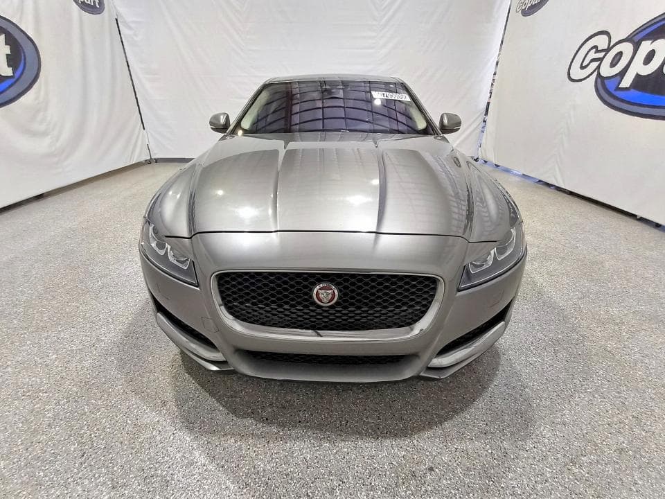 2017 JAGUAR XF PREMIUM 5