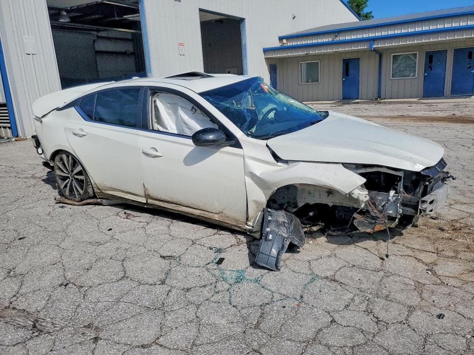 2019 NISSAN ALTIMA SR 4