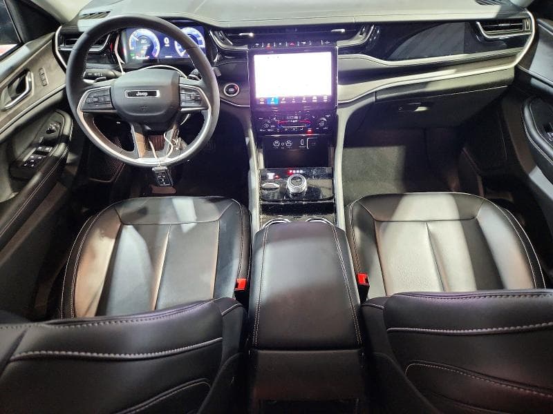 2023 JEEP GRAND CHEROKEE LIMITED 8