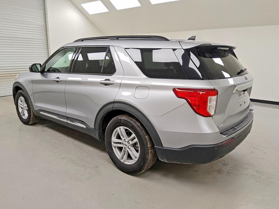2021 FORD EXPLORER XLT 2