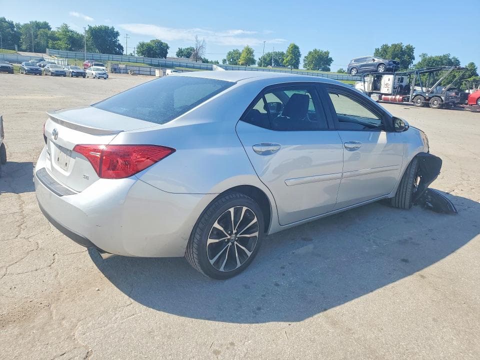 2018 TOYOTA COROLLA SE 3
