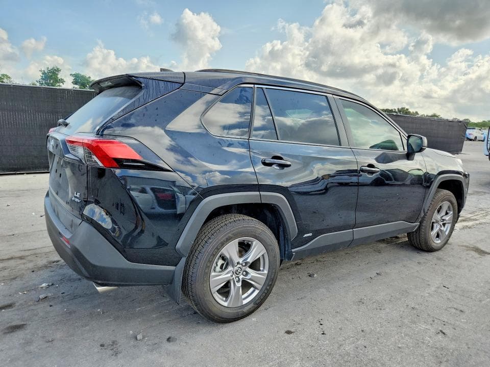 2025 TOYOTA RAV4 LE 3