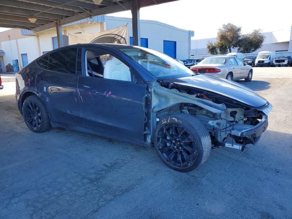 2022 TESLA MODEL Y 4