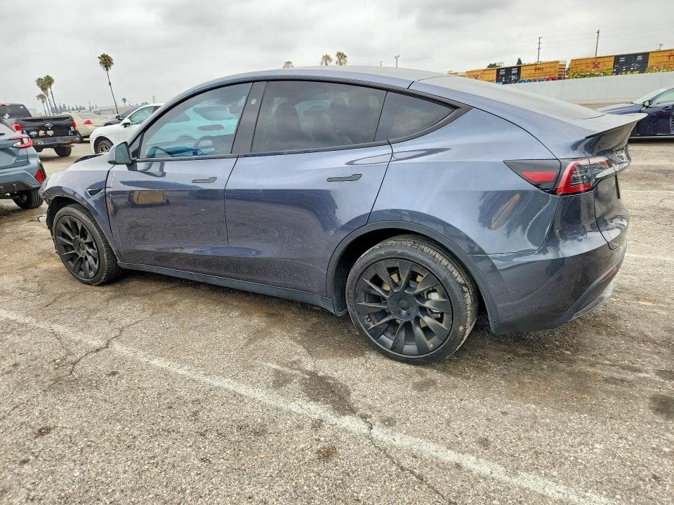2023 TESLA MODEL Y 2