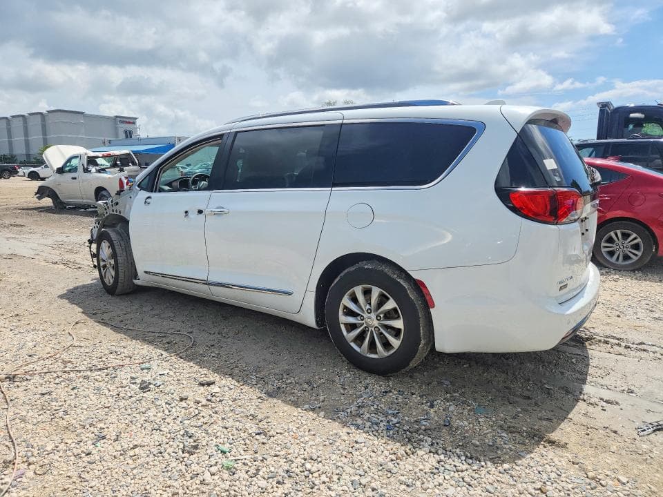 2018 CHRYSLER PACIFICA TOURING L 2