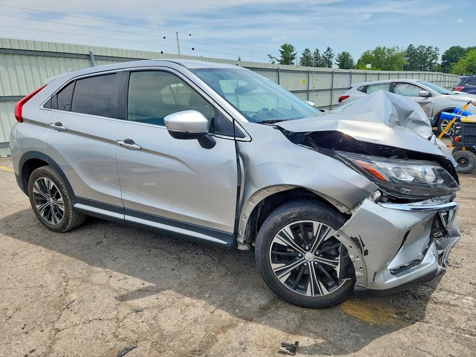 2019 MITSUBISHI ECLIPSE CROSS SE 4