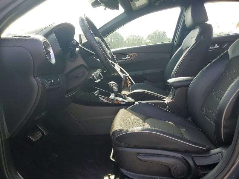 2023 KIA FORTE GT LINE 7