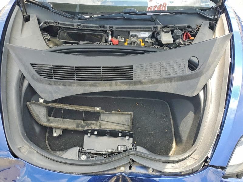 2018 TESLA MODEL 3 11