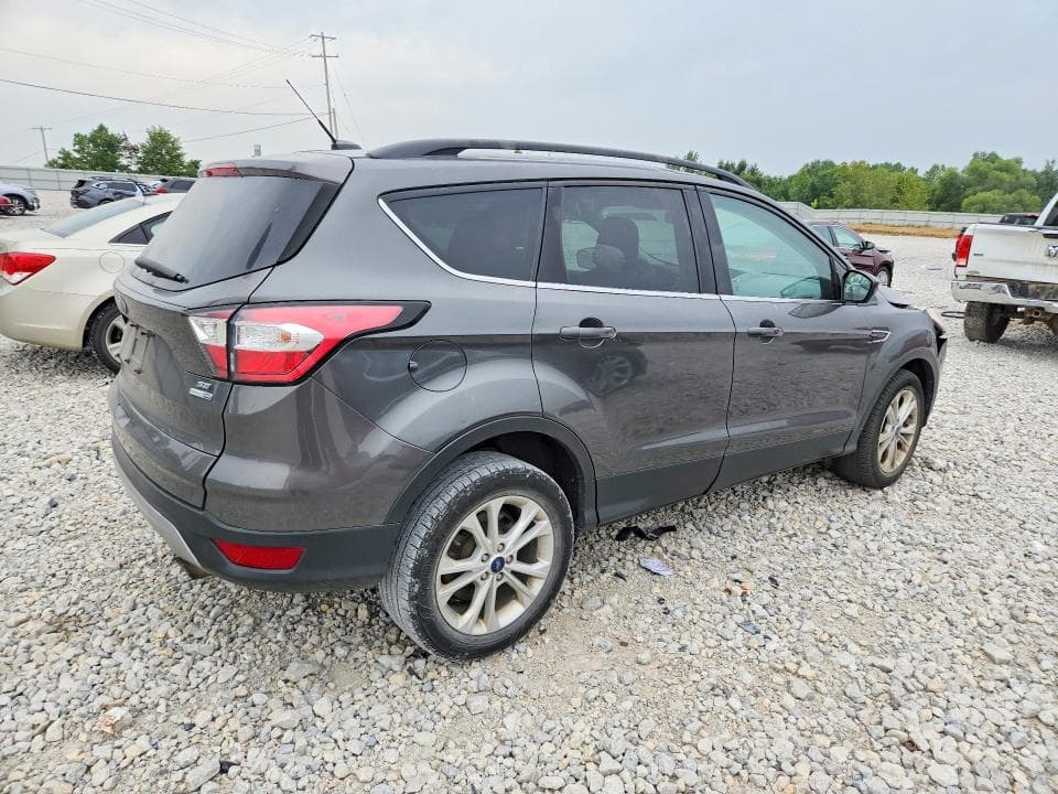 2018 FORD ESCAPE SE 3