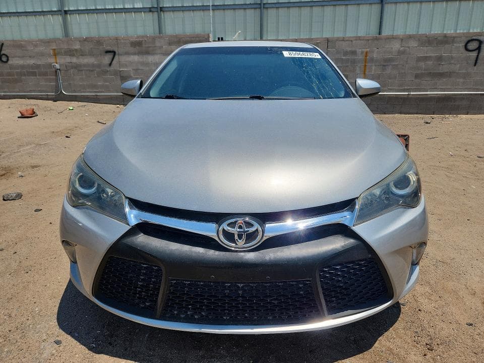 2017 TOYOTA CAMRY SE 5