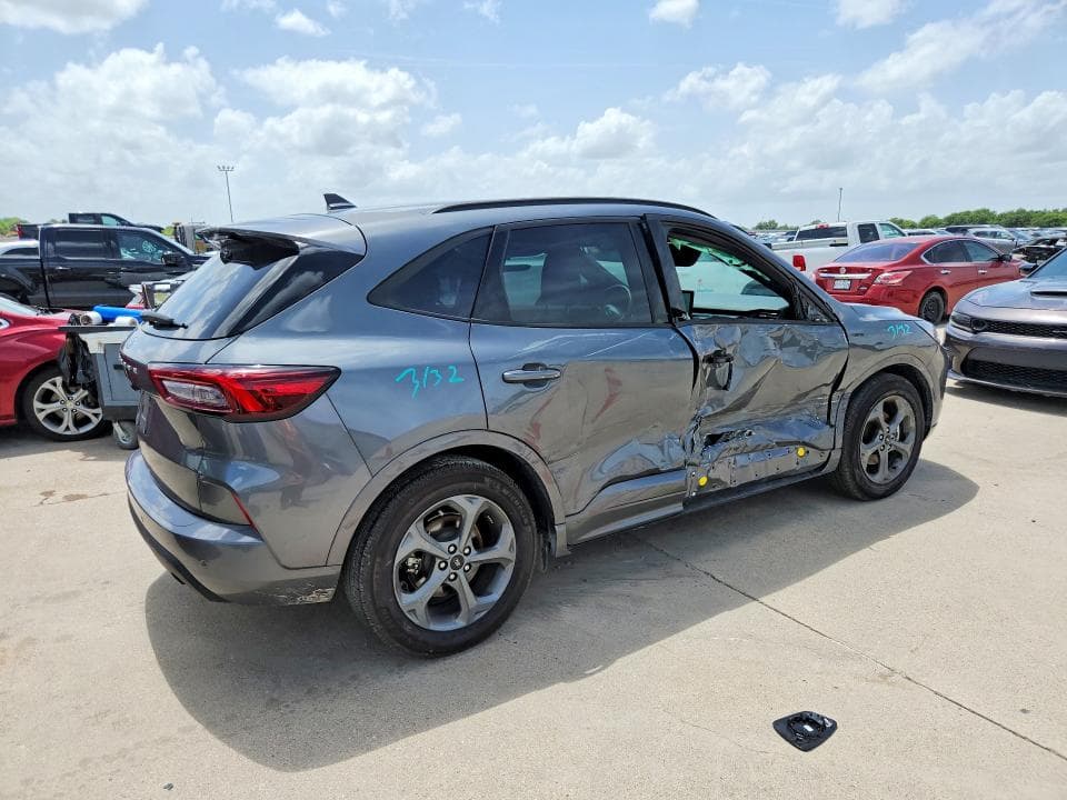 2024 FORD ESCAPE ST LINE 3