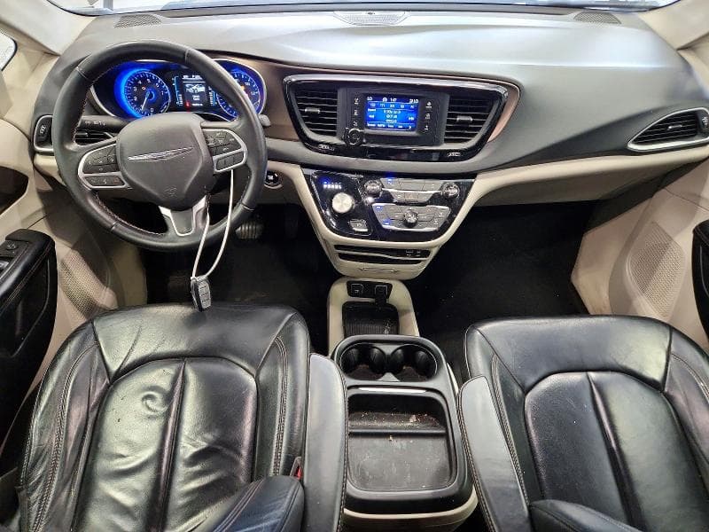 2017 CHRYSLER PACIFICA TOURING L 8