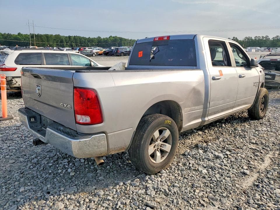 2020 RAM 1500 CLASSIC SLT 3