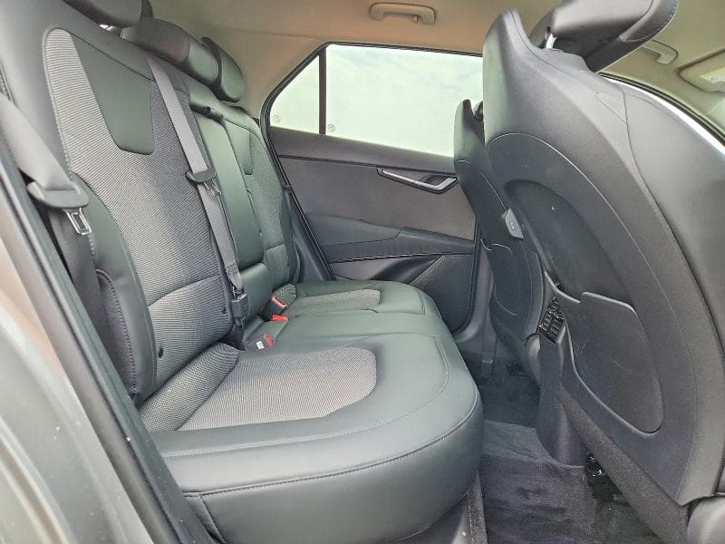 2024 KIA NIRO EX 10