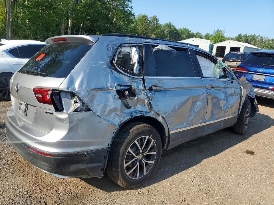 2021 VOLKSWAGEN TIGUAN SE 3