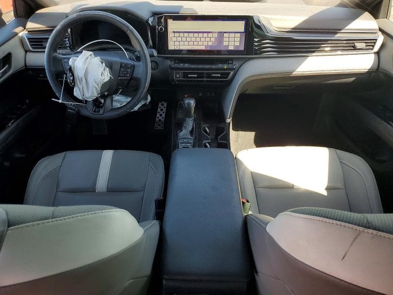 2025 TOYOTA CAMRY SE 8