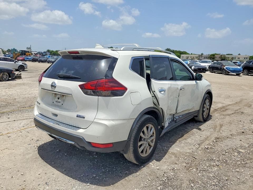 2019 NISSAN ROGUE S 3