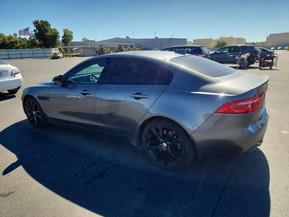 2017 JAGUAR XE PRESTIGE 2