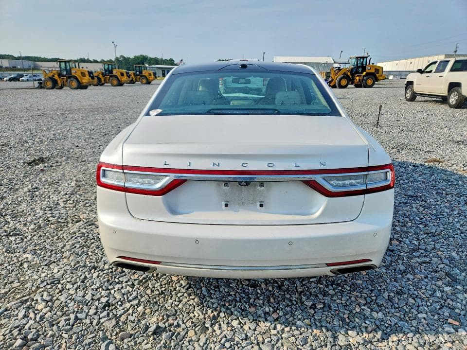 2017 LINCOLN CONTINENTAL RESERVE 6
