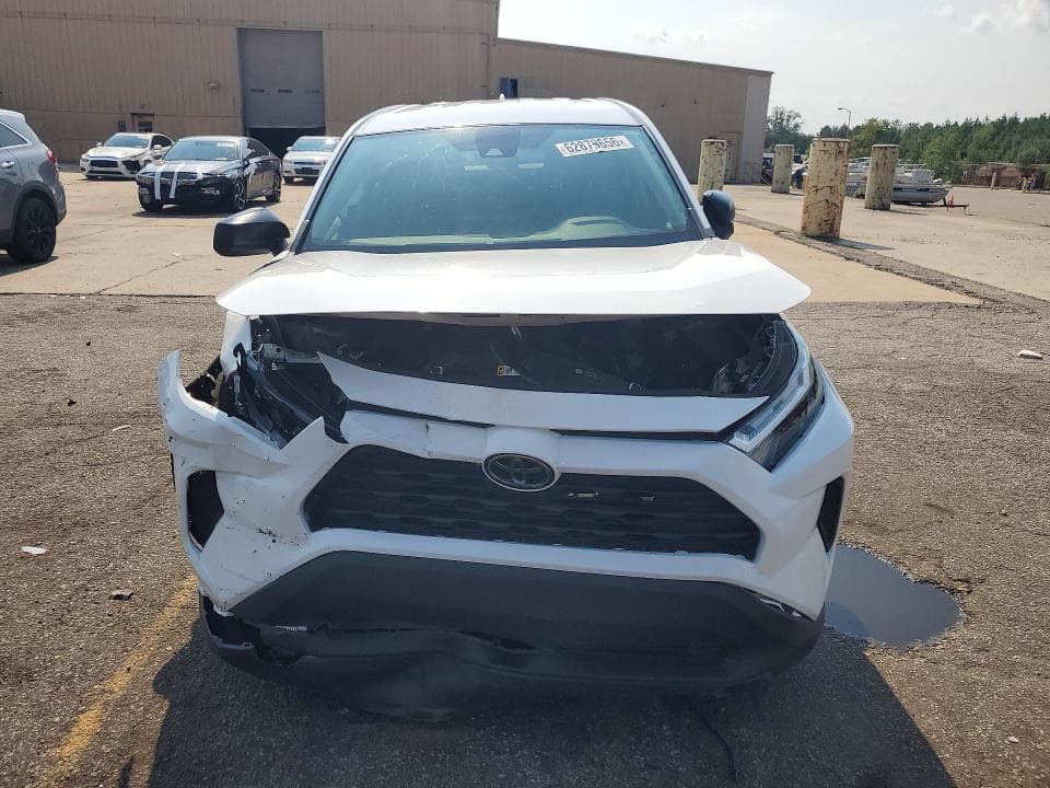 2024 TOYOTA RAV4 LE 5