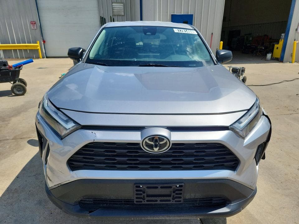 2023 TOYOTA RAV4 LE 5