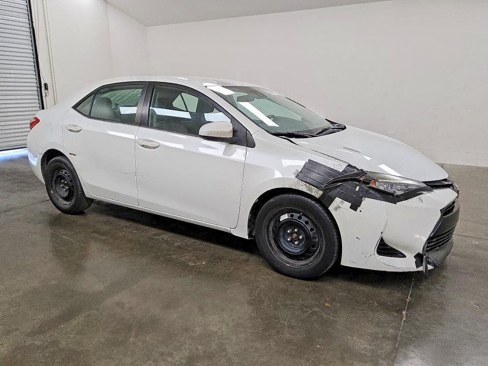 2017 TOYOTA COROLLA LE 4