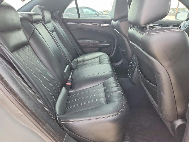 2019 CHRYSLER 300 S 10