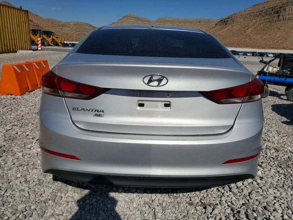 2017 HYUNDAI ELANTRA SE 6
