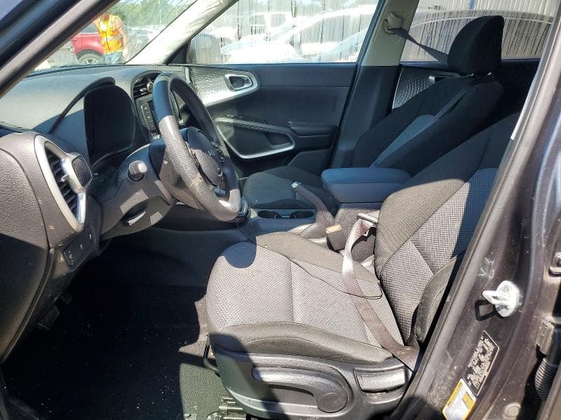 2022 KIA SOUL LX 7
