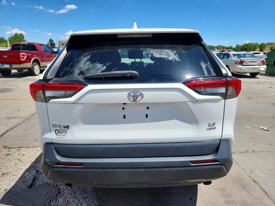 2022 TOYOTA RAV4 LE 6