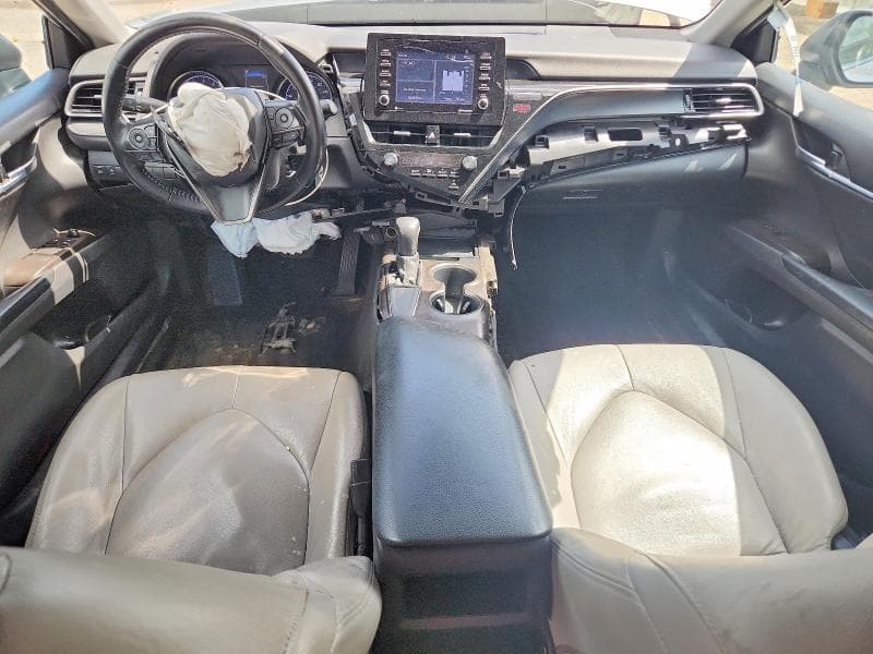 2021 TOYOTA CAMRY SE 8