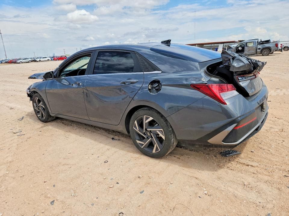 2025 HYUNDAI ELANTRA SEL 2