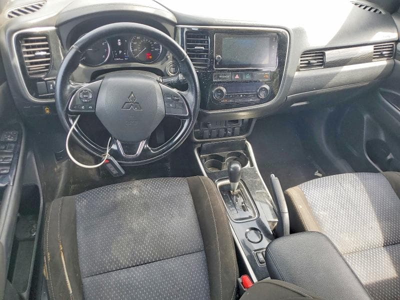 2018 MITSUBISHI OUTLANDER SE 8