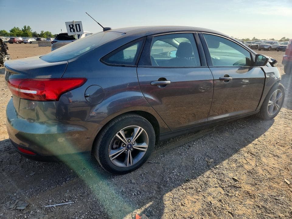 2018 FORD FOCUS SE 3
