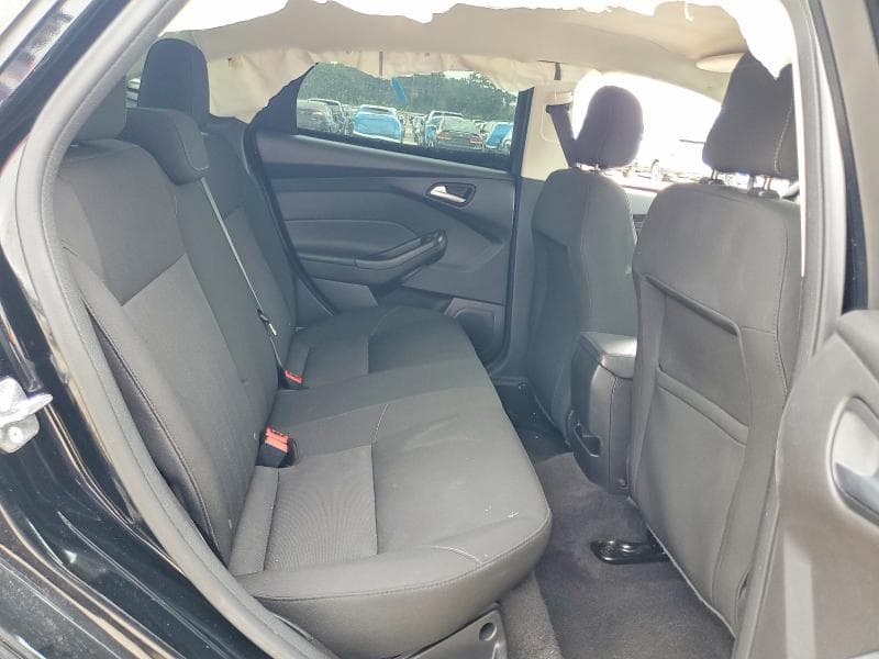 2018 FORD FOCUS SE 10