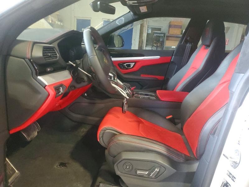 2021 LAMBORGHINI URUS 7