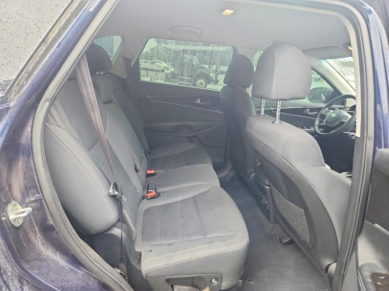 2020 KIA SORENTO LX 11