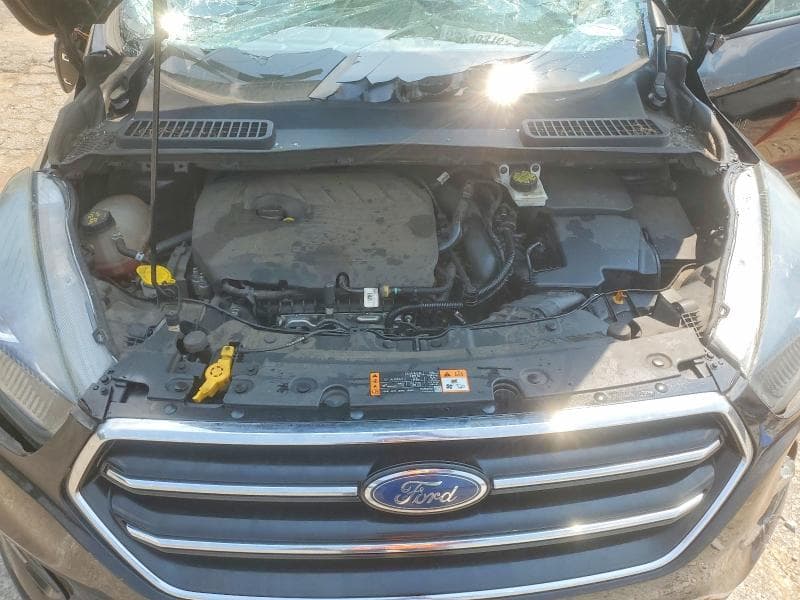 2017 FORD ESCAPE SE 11
